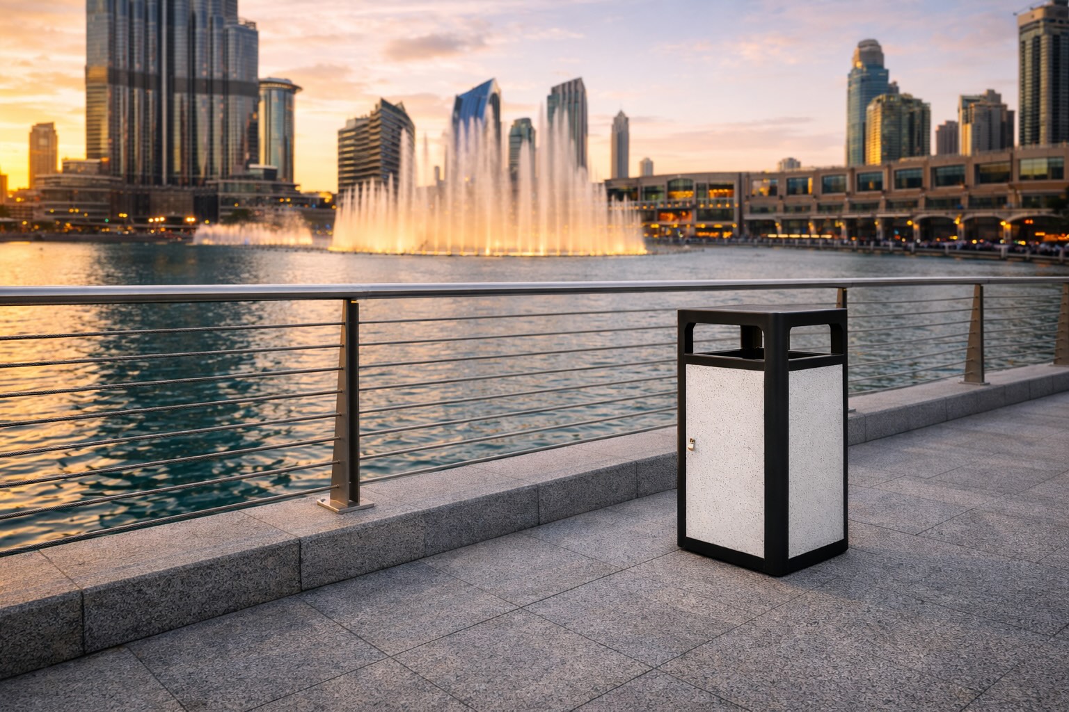 Coș de gunoi exterior 120L Smash Design SM67W – Coș metalic stradal din oțel, rezistent la intemperii, 56 x 56 x 97 cm Coș de gunoi exterior 120L Smash Design SM67W – Coș metalic stradal din oțel, rezistent la intemperii, 56 x 56 x 97 cm