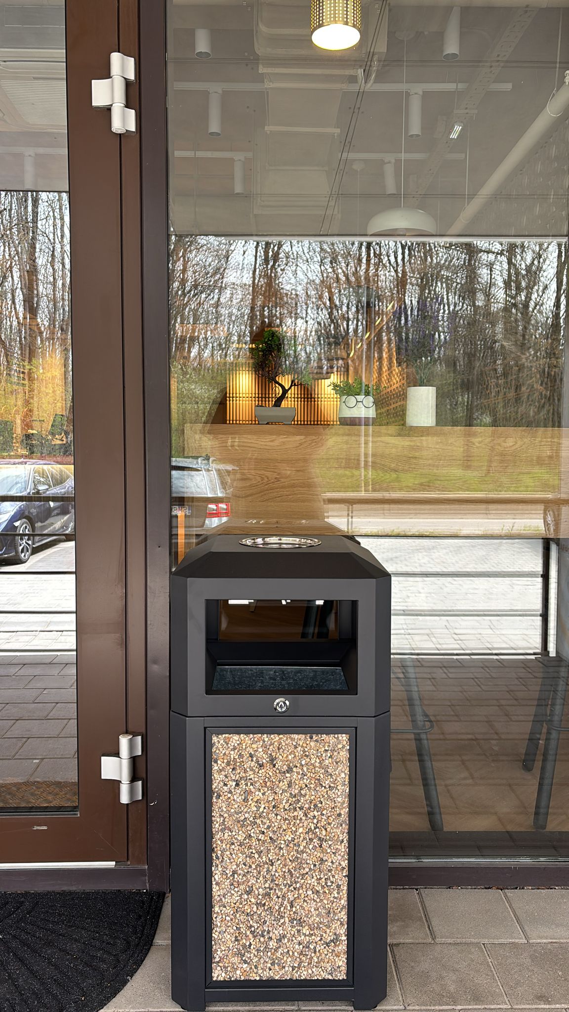 Cos de gunoi exterior cu scrumiera, 60 L, Multicolor, SMASH M, 40 x 40 x 85 CM Cos de gunoi exterior cu scrumiera, 60 L, Multicolor, SMASH M, 40 x 40 x 85 CM