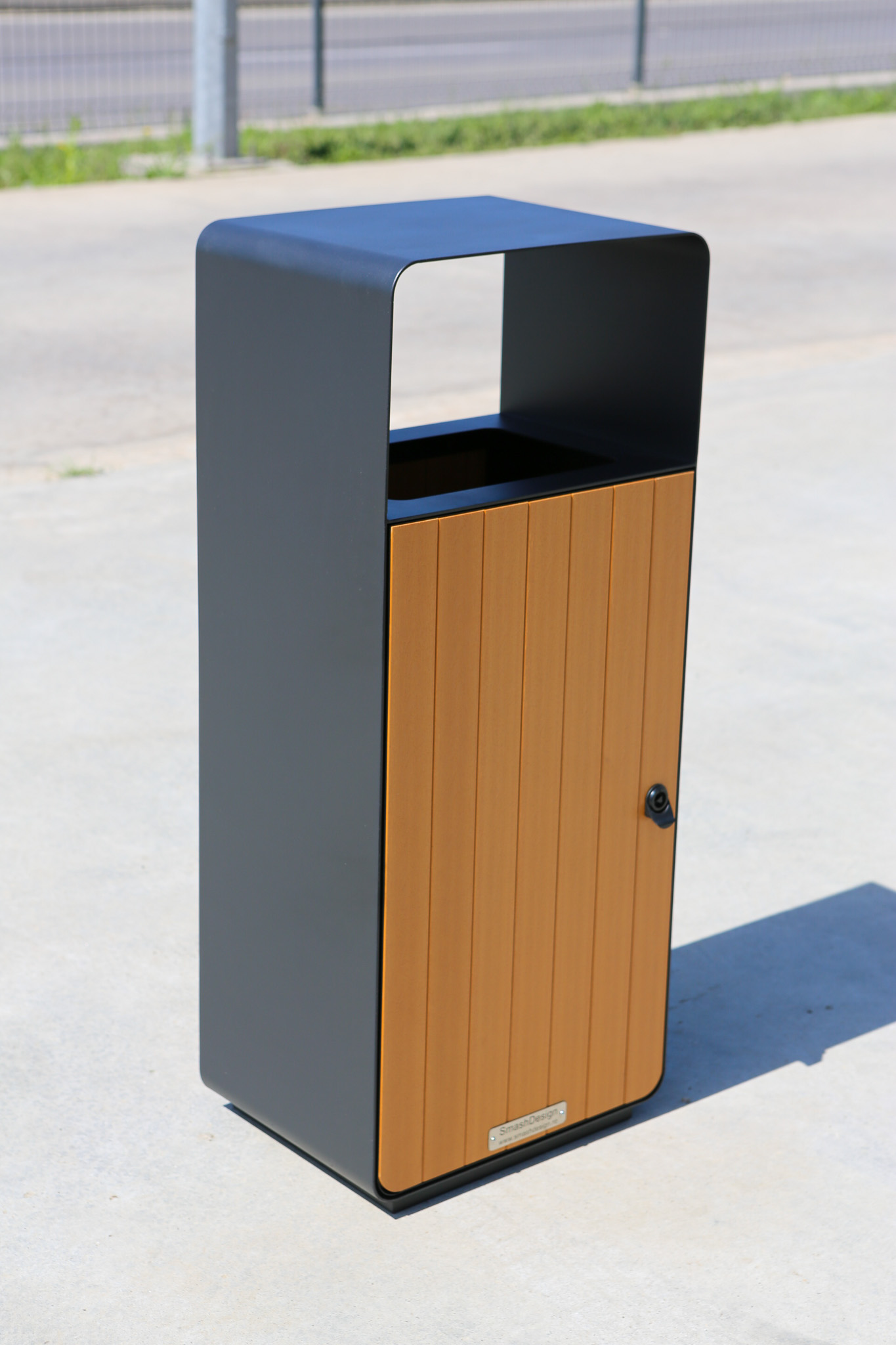 Cos de gunoi comercial, 46L - Smash Design, NERO 188, 40×30×95 CM Cos de gunoi comercial, 46L - Smash Design, NERO 188, 40×30×95 CM