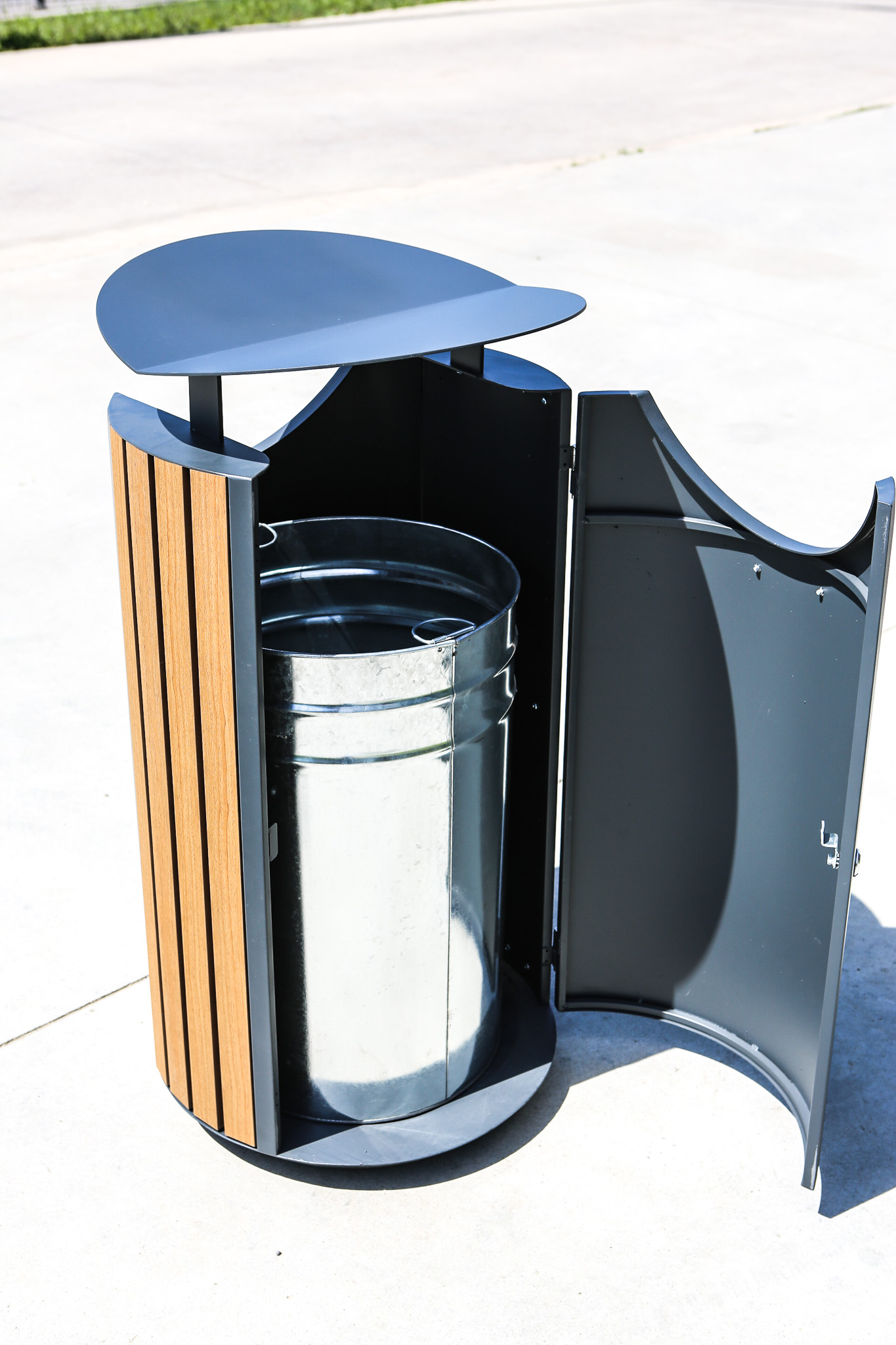 Cos de gunoi exterior, 55L, SM14B, 48*95 CM Cos de gunoi exterior, 55L, SM14B, 48*95 CM